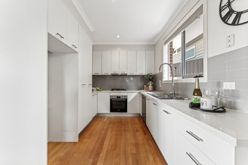 Photo - 1/13 Valda Avenue, Mont Albert North VIC 3129 - Image 5