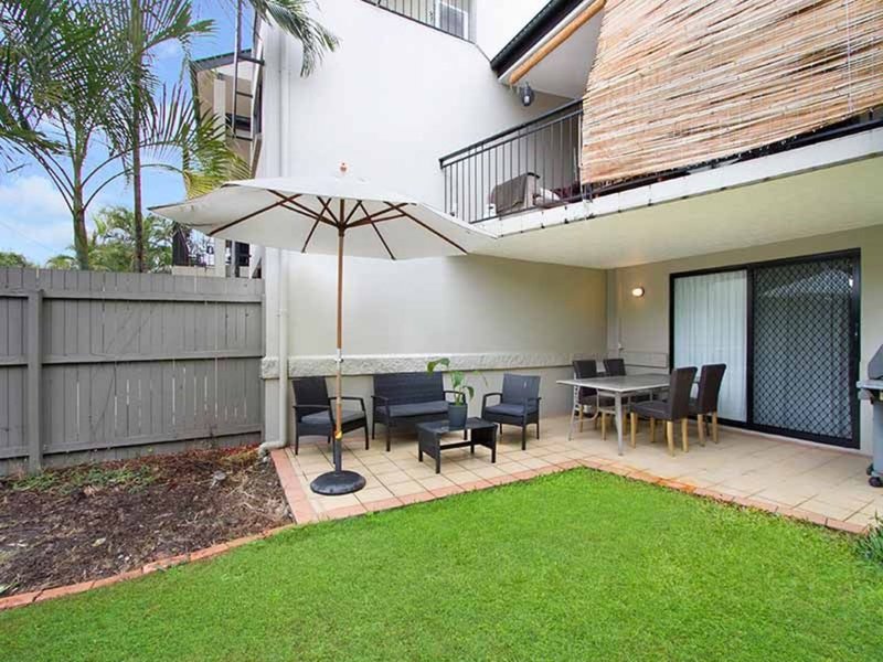 Photo - 1/13 Vectis Street, Norman Park QLD 4170 - Image 2