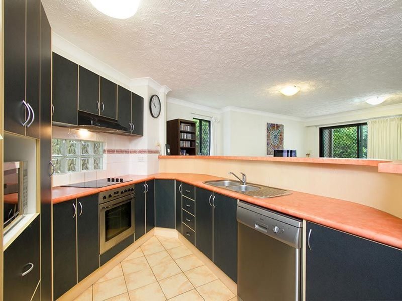 Photo - 1/13 Vectis Street, Norman Park QLD 4170 - Image 3