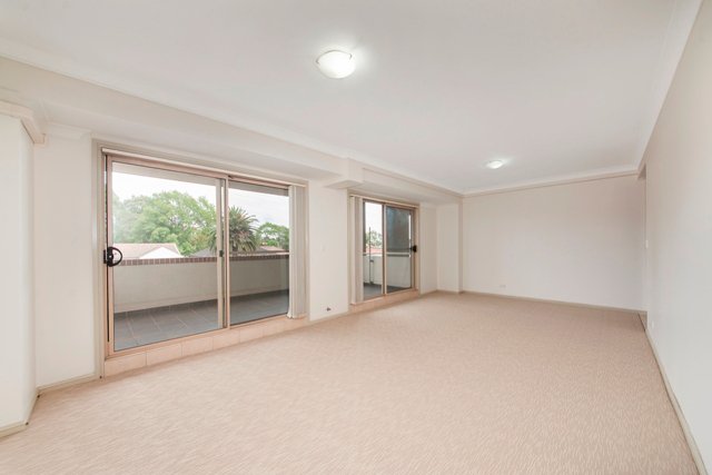 Photo - 11/30-32 Copeland Street, Liverpool NSW 2170 - Image 3