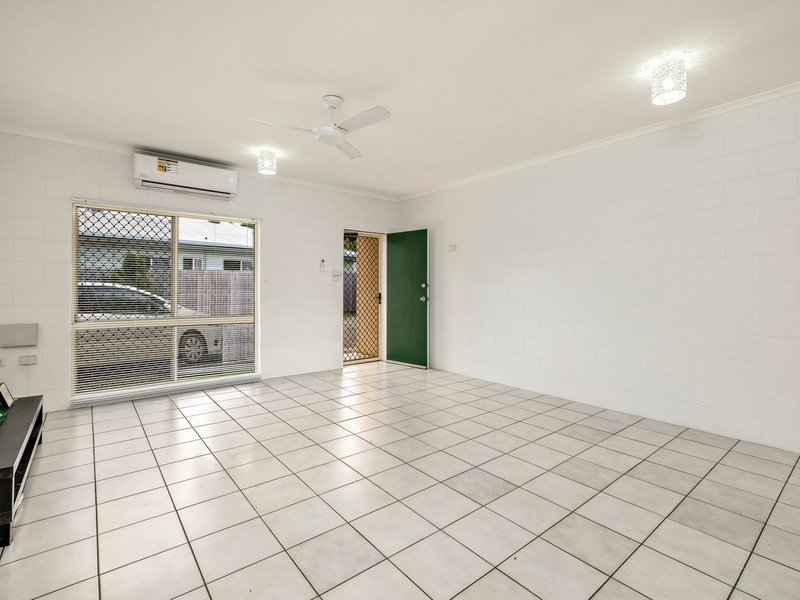 Photo - 1/130 Robert Road, Bentley Park QLD 4869 - Image 2