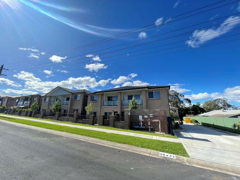 Photo - 11/30 Third Avenue, Macquarie Fields NSW 2564 - Image 1