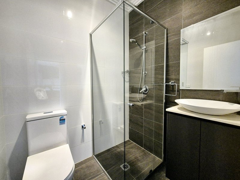 Photo - 11/30 Third Avenue, Macquarie Fields NSW 2564 - Image 6