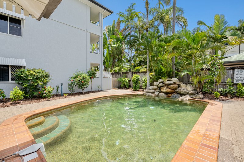 Photo - 11/303-305 Lake Street, Cairns North QLD 4870 - Image 11