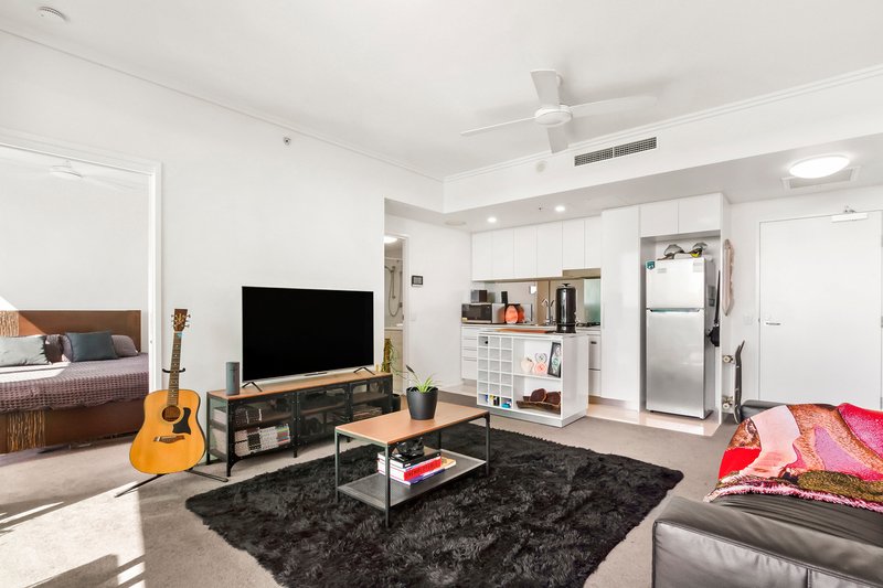 Photo - 11303/8 Harbour Road, Hamilton QLD 4007 - Image 3