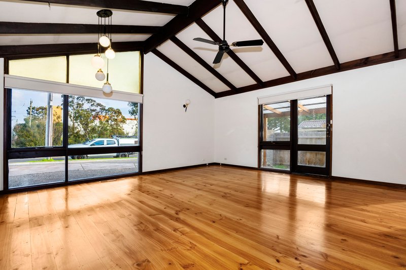 Photo - 1/1307 Ferntree Gully Road, Scoresby VIC 3179 - Image 2