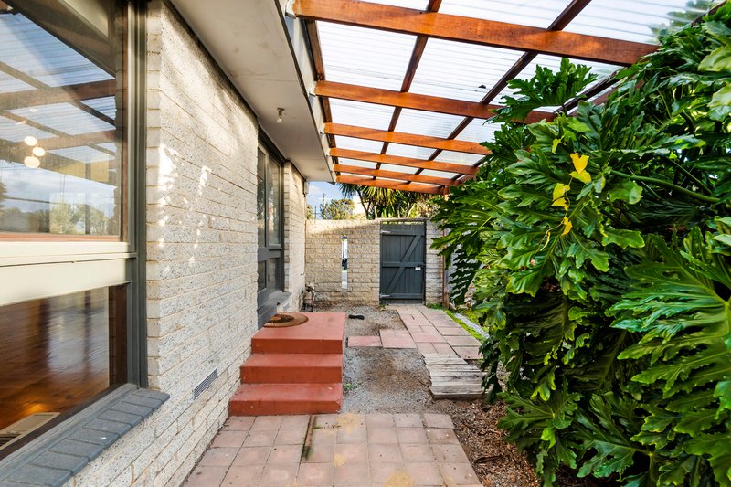 Photo - 1/1307 Ferntree Gully Road, Scoresby VIC 3179 - Image 7