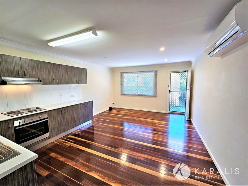 Photo - 1/130A Waterton Street, Annerley QLD 4103 - Image 9