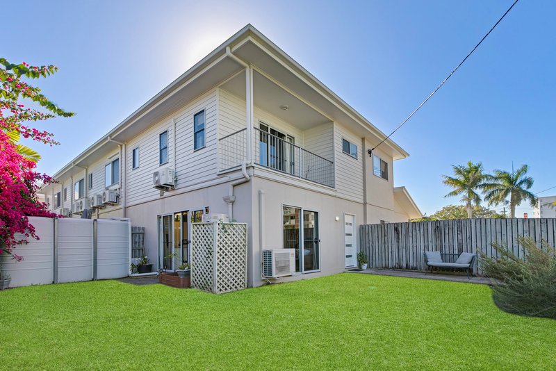 Photo - 1/131-133 Duporth Avenue, Maroochydore QLD 4558 - Image 3