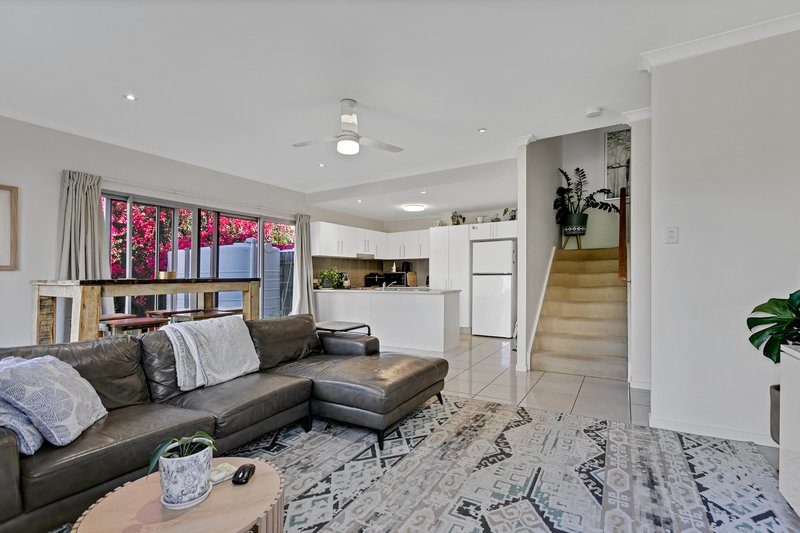 Photo - 1/131-133 Duporth Avenue, Maroochydore QLD 4558 - Image 6