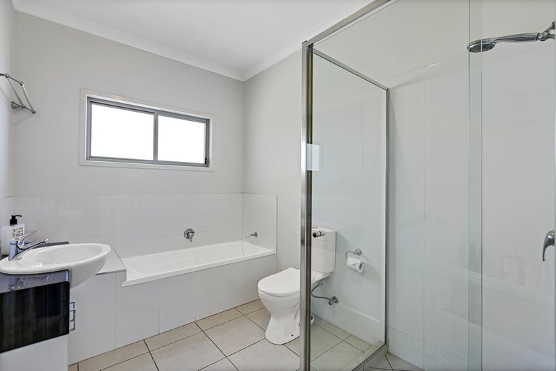 Photo - 1/131-133 Duporth Avenue, Maroochydore QLD 4558 - Image 11