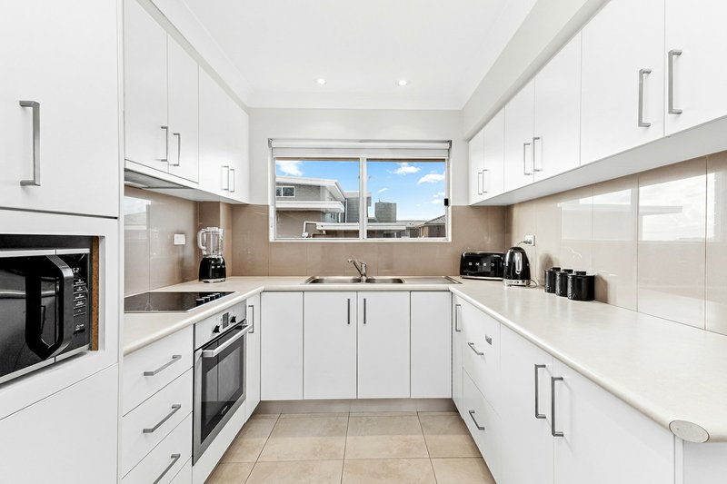 Photo - 11/31-33 Gordon Street, Brighton-Le-Sands NSW 2216 - Image 3