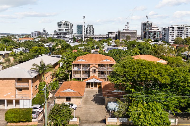 Photo - 1/131 Baines Street, Kangaroo Point QLD 4169 - Image 8