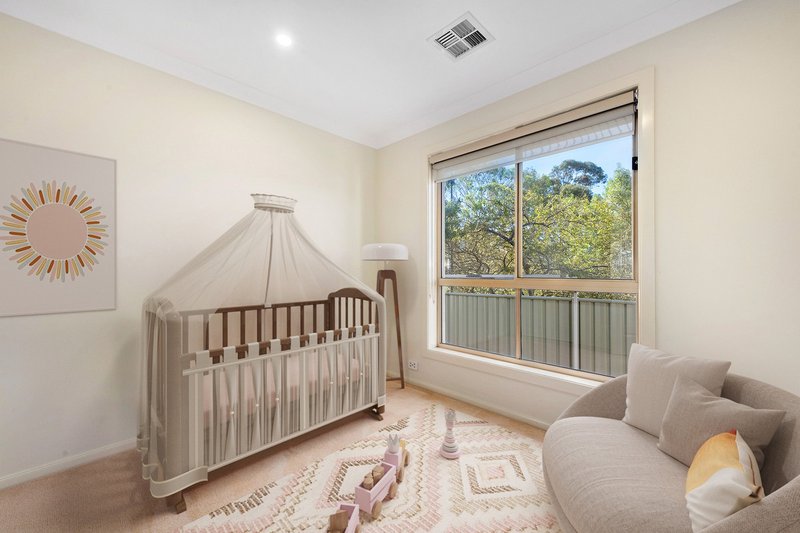 Photo - 1/131 Britten Jones Drive, Holt ACT 2615 - Image 11