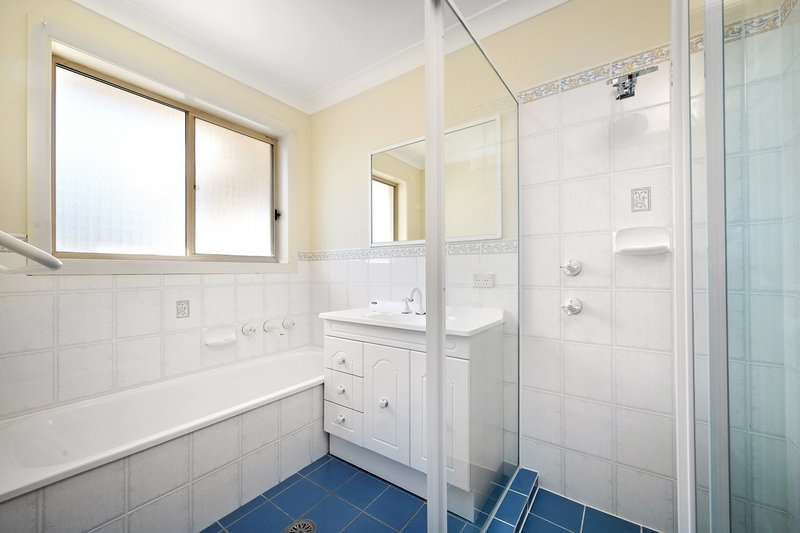 Photo - 1/131 Britten Jones Drive, Holt ACT 2615 - Image 12