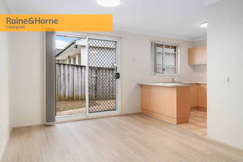 Photo - 11/31 Holland Crescent, Casula NSW 2170 - Image 5