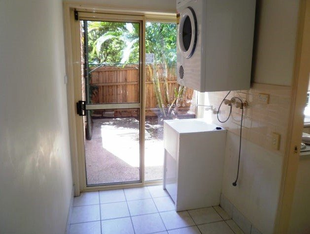 Photo - 11/32-34 Billington Street, Labrador QLD 4215 - Image 6