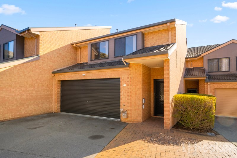 Photo - 11/32 Doeberl Place, Karabar NSW 2620 - Image 2