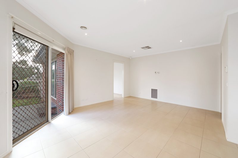 Photo - 1/132 Junction Road, Nunawading VIC 3131 - Image 5