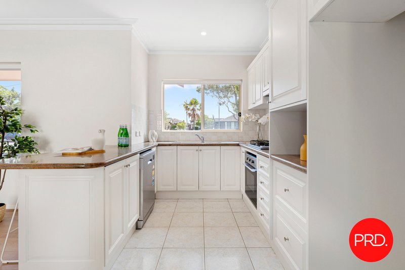 Photo - 1/133-135 Russell Avenue, Dolls Point NSW 2219 - Image 3