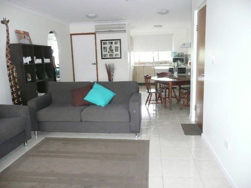 Photo - 11/33 Tolverne Street, Rochedale South QLD 4123 - Image 2