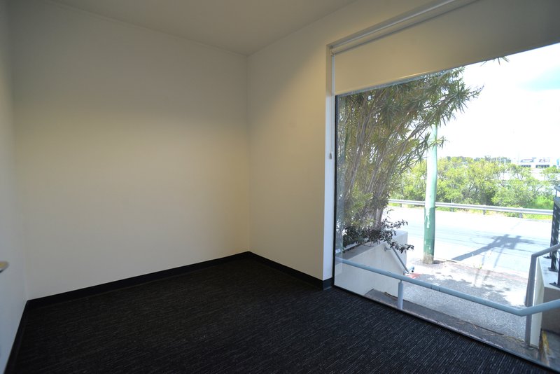 Photo - 11/3352 Pacific Highway, Springwood QLD 4127 - Image 4