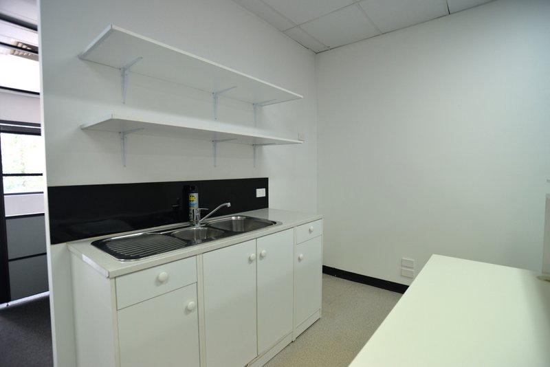 Photo - 11/3352 Pacific Highway, Springwood QLD 4127 - Image 11