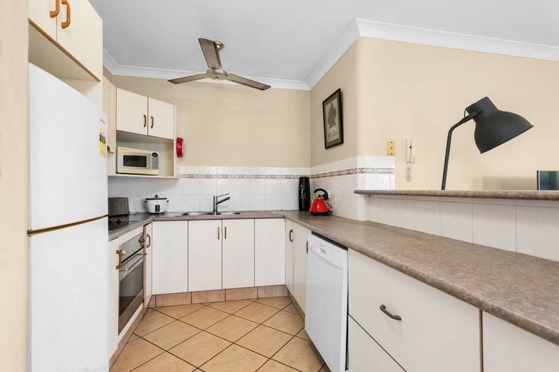 Photo - 11/34-36 Digger Street, Cairns North QLD 4870 - Image 4