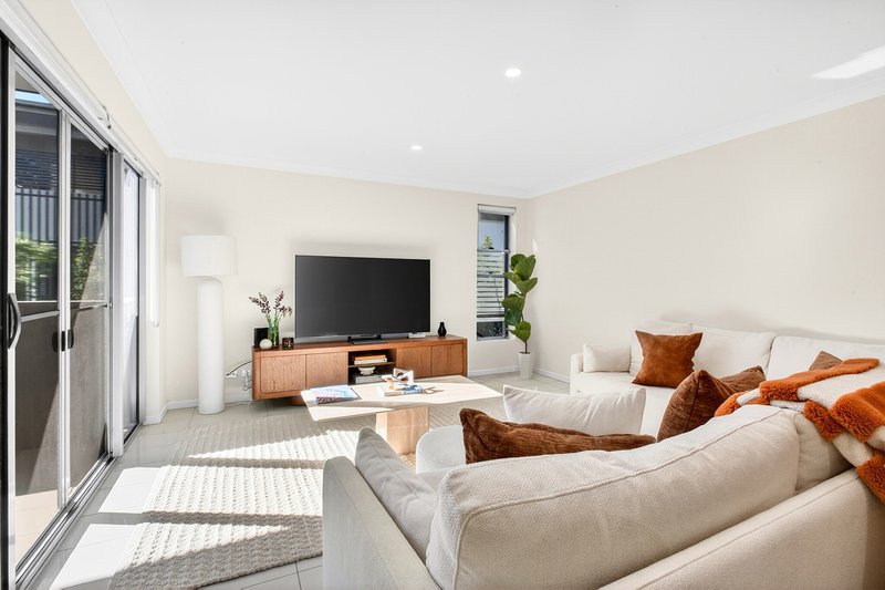 Photo - 11/34 Hows Road, Nundah QLD 4012 - Image 2