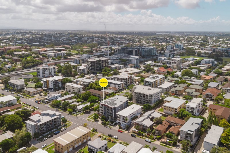 Photo - 11/34 Hows Road, Nundah QLD 4012 - Image 15