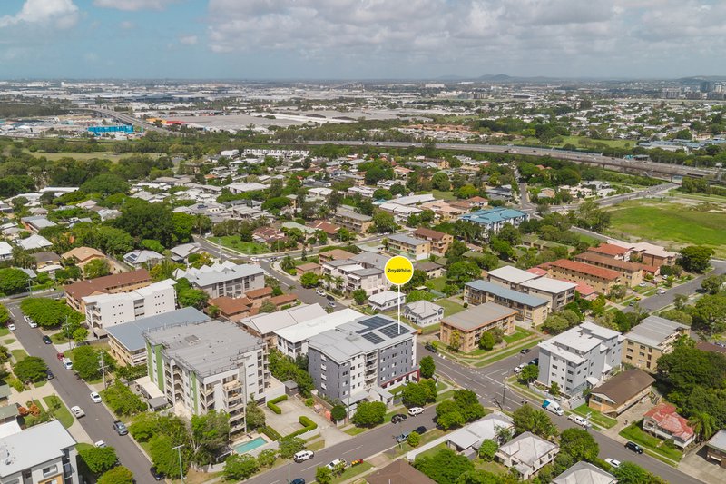 Photo - 11/34 Hows Road, Nundah QLD 4012 - Image 16