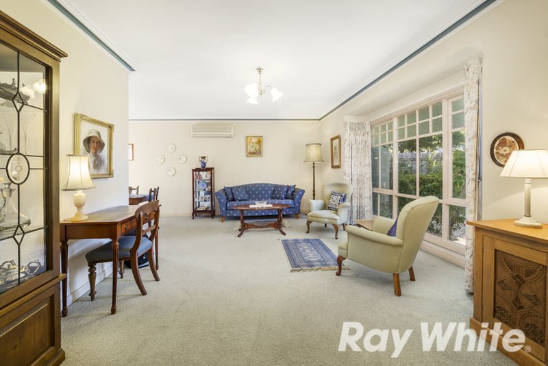 Photo - 1/134 Windsor Crescent, Surrey Hills VIC 3127 - Image 5