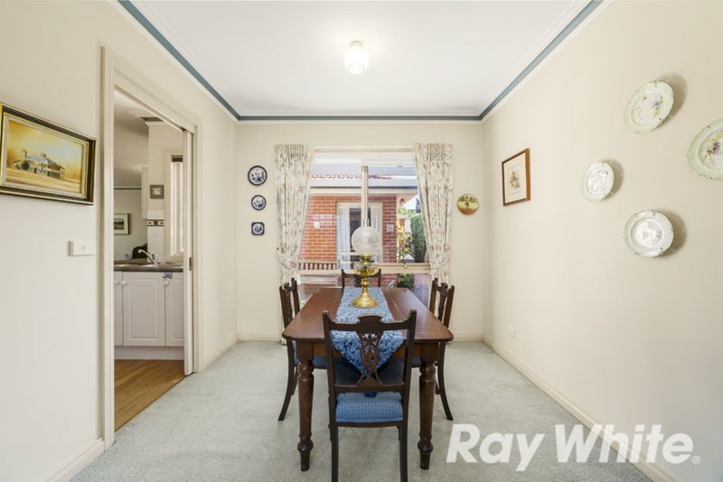 Photo - 1/134 Windsor Crescent, Surrey Hills VIC 3127 - Image 6