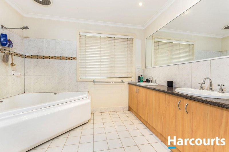 Photo - 1/1340 High Street Road, Wantirna South VIC 3152 - Image 6