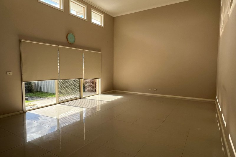 Photo - 11/35-37 Belgrave-Hallam Road, Hallam VIC 3803 - Image 4