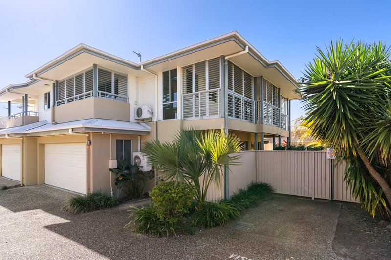 Photo - 1/135 Johnston Street, Southport QLD 4215 - Image 10