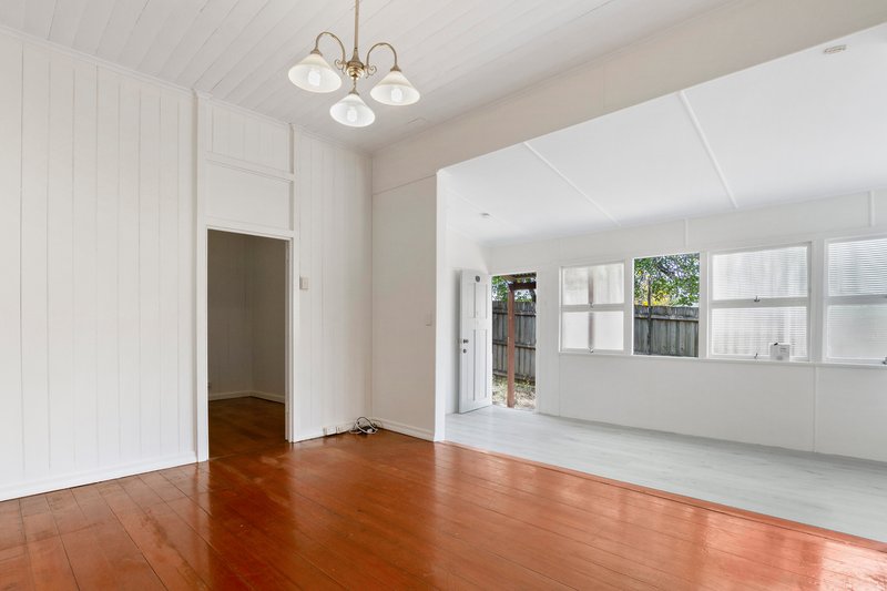 Photo - 1/135 Jubilee Terrace, Bardon QLD 4065 - Image 4