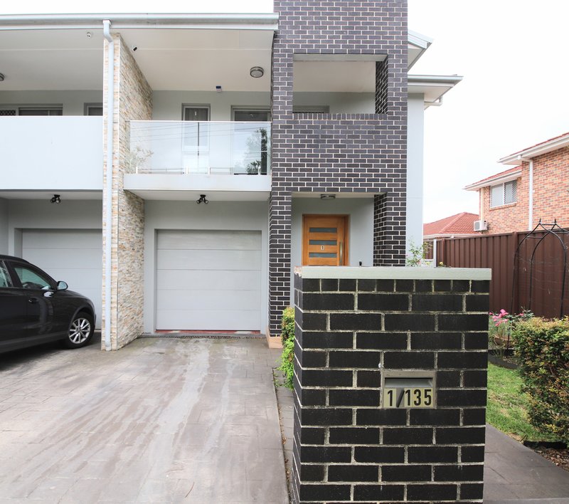 1/135 Mimosa Road, Greenacre NSW 2190