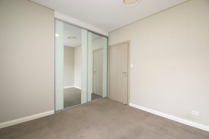 Photo - 1/135 Mimosa Road, Greenacre NSW 2190 - Image 8