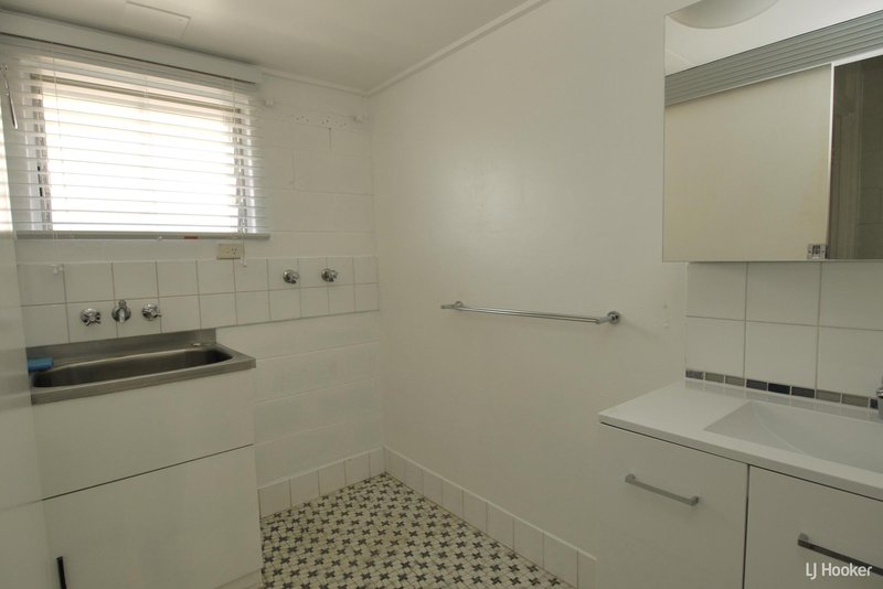 Photo - 1/135 Mitchell Street, North Ward QLD 4810 - Image 5