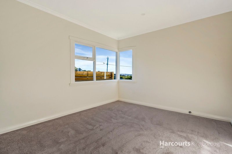 Photo - 1/135 Roslyn Avenue, Blackmans Bay TAS 7052 - Image 12