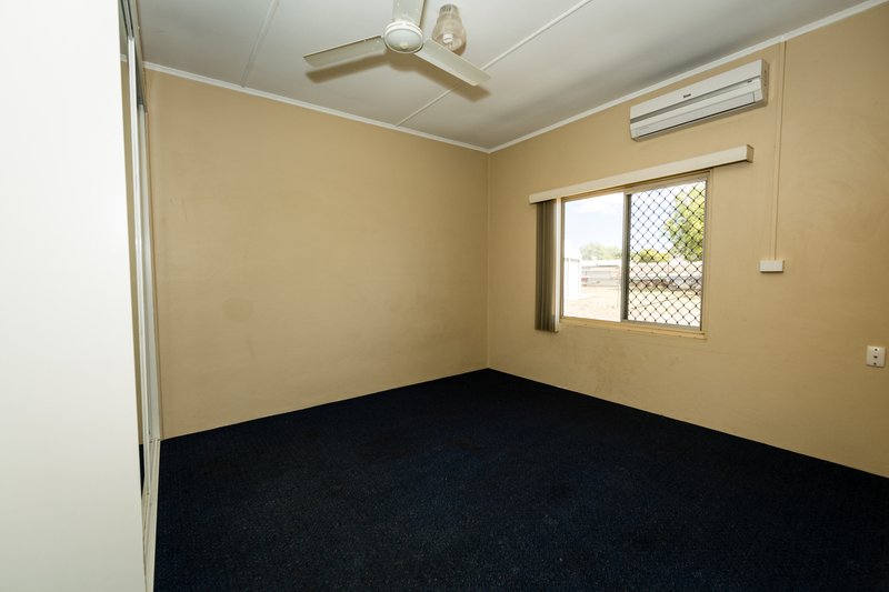 Photo - 1/135 Simpson Street, Mount Isa QLD 4825 - Image 3