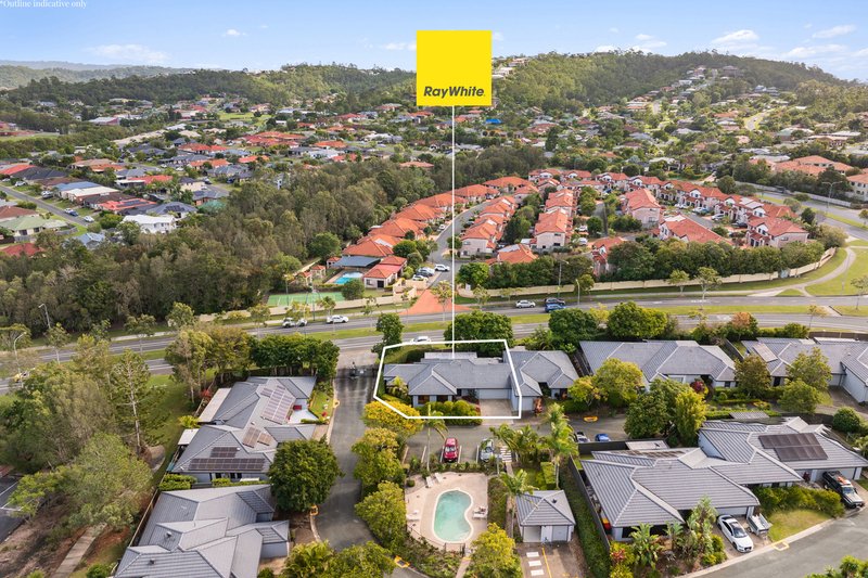 Photo - 1/136 Pacific Pines Boulevard, Pacific Pines QLD 4211 - Image 2