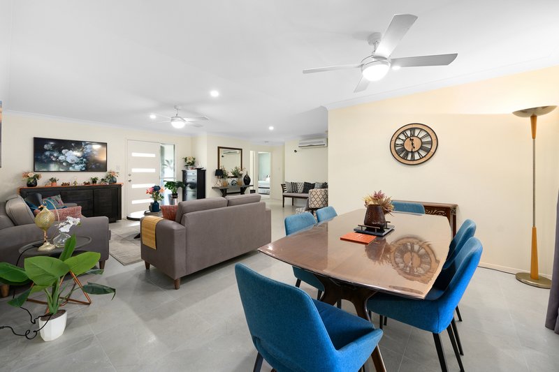 Photo - 1/136 Pacific Pines Boulevard, Pacific Pines QLD 4211 - Image 9