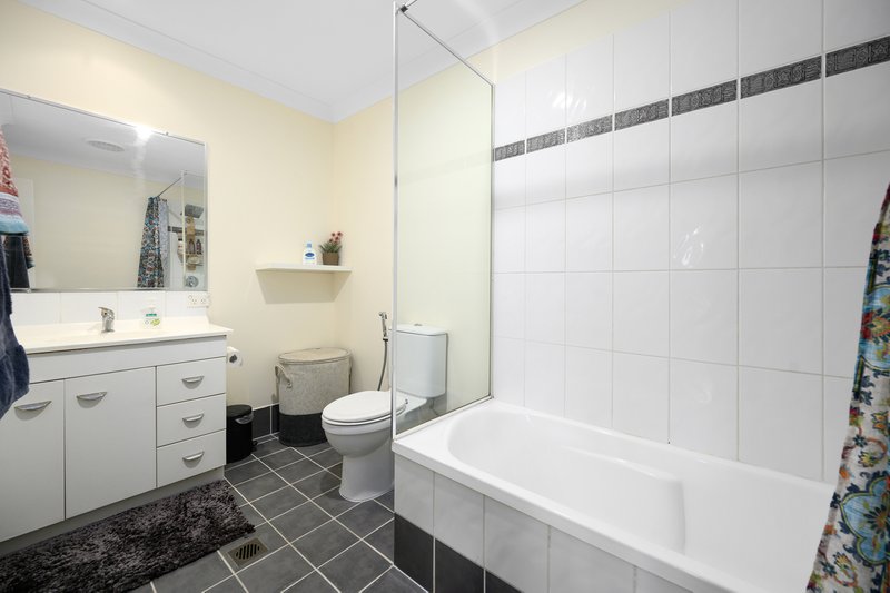 Photo - 1/136 Pacific Pines Boulevard, Pacific Pines QLD 4211 - Image 17
