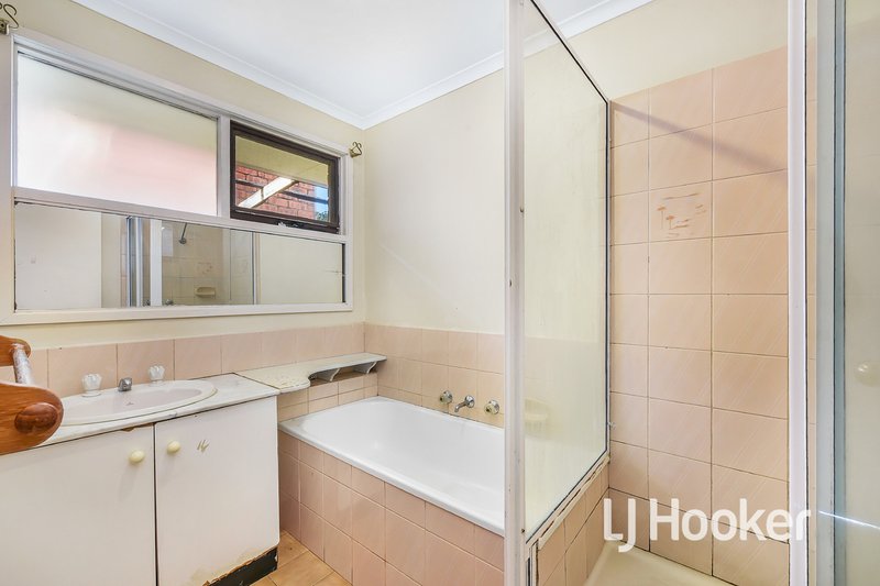 Photo - 1/137 Fordholm Road, Hampton Park VIC 3976 - Image 10