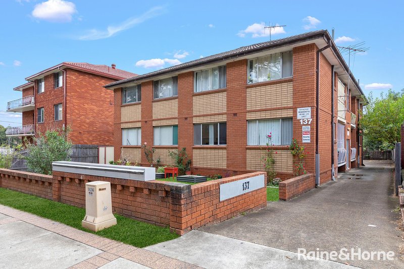 Photo - 1/137 Moore Street, Liverpool NSW 2170 - Image 1