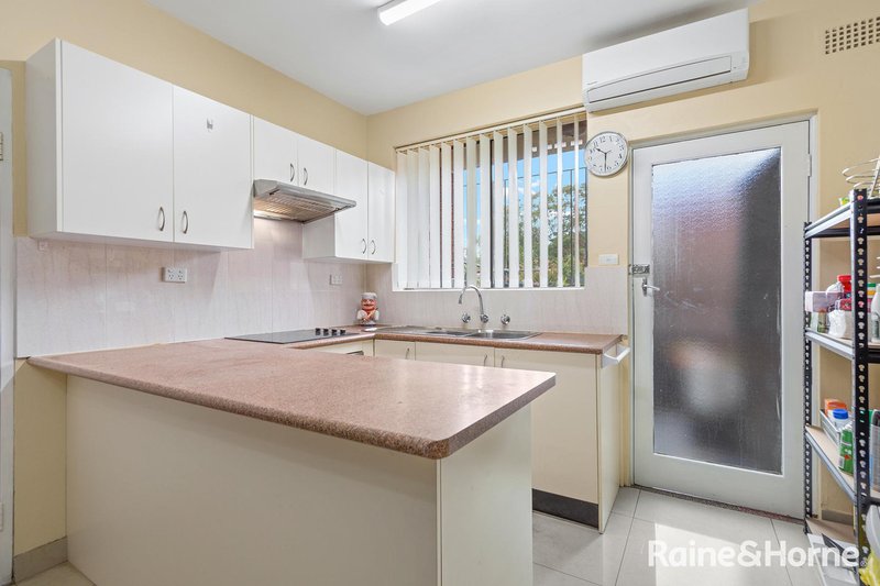 Photo - 1/137 Moore Street, Liverpool NSW 2170 - Image 6