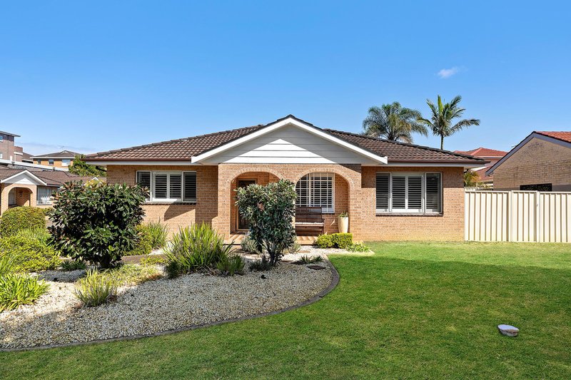 Photo - 1/137 Russell Avenue, Dolls Point NSW 2219 - Image 1