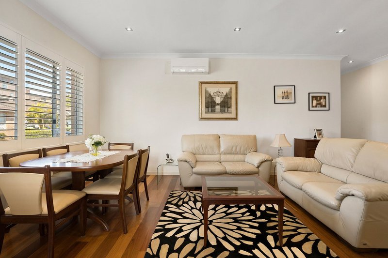 Photo - 1/137 Russell Avenue, Dolls Point NSW 2219 - Image 4